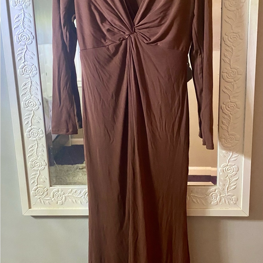 POPILUSH Elegant sexy midi Brown Long Sleeve Dress New w Tags BUILT IN SHAPEWEAR